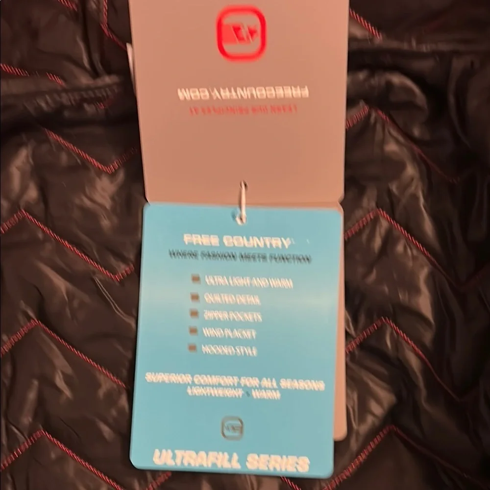 Women's Bright Pink Quilted Jacket - Picture 5 of 6